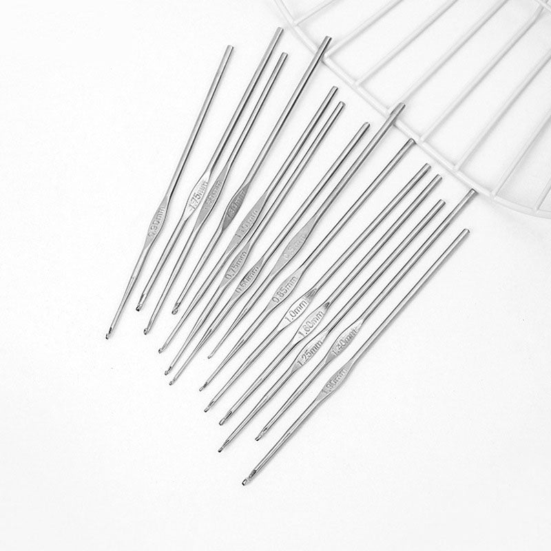 Metal Crochet Hooks Set for Lace Weaving (Size 0.5-1.9mm)